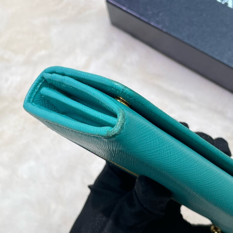 PRADA 湖水綠長夾 XB674-10