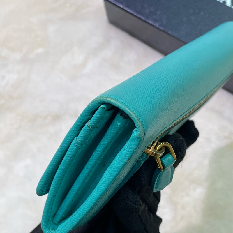 PRADA 湖水綠長夾 XB674-12