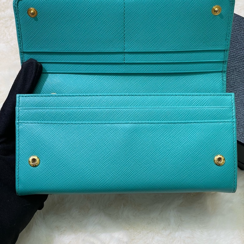 PRADA 湖水綠長夾 XB674-14