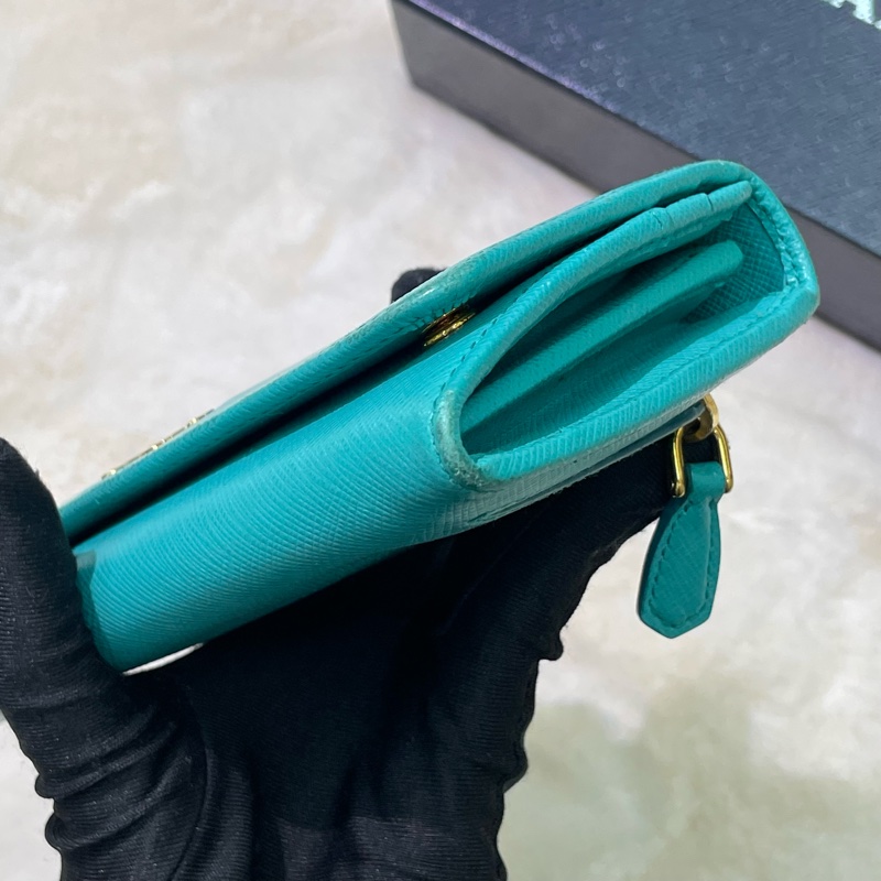 PRADA 湖水綠長夾 XB674-33