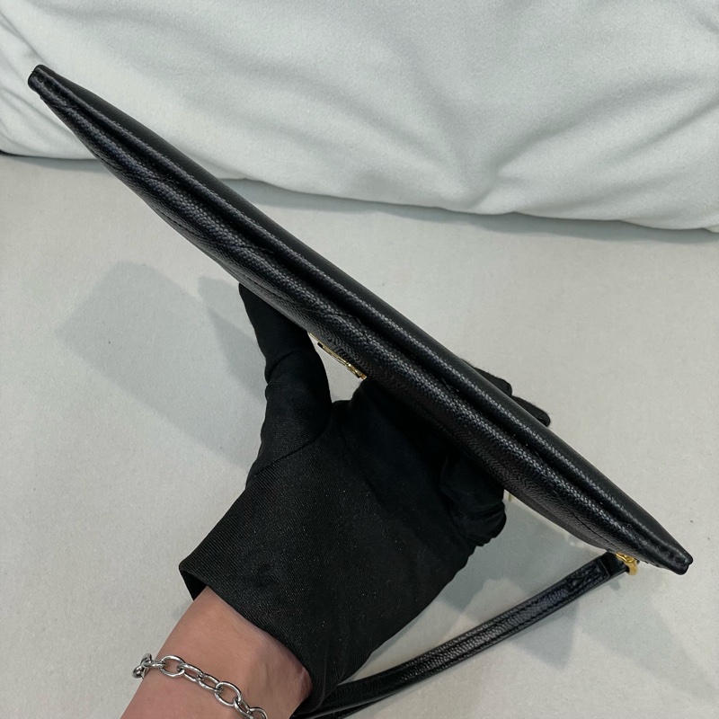 YSL 黑金色V紋手拎包 XB624-5