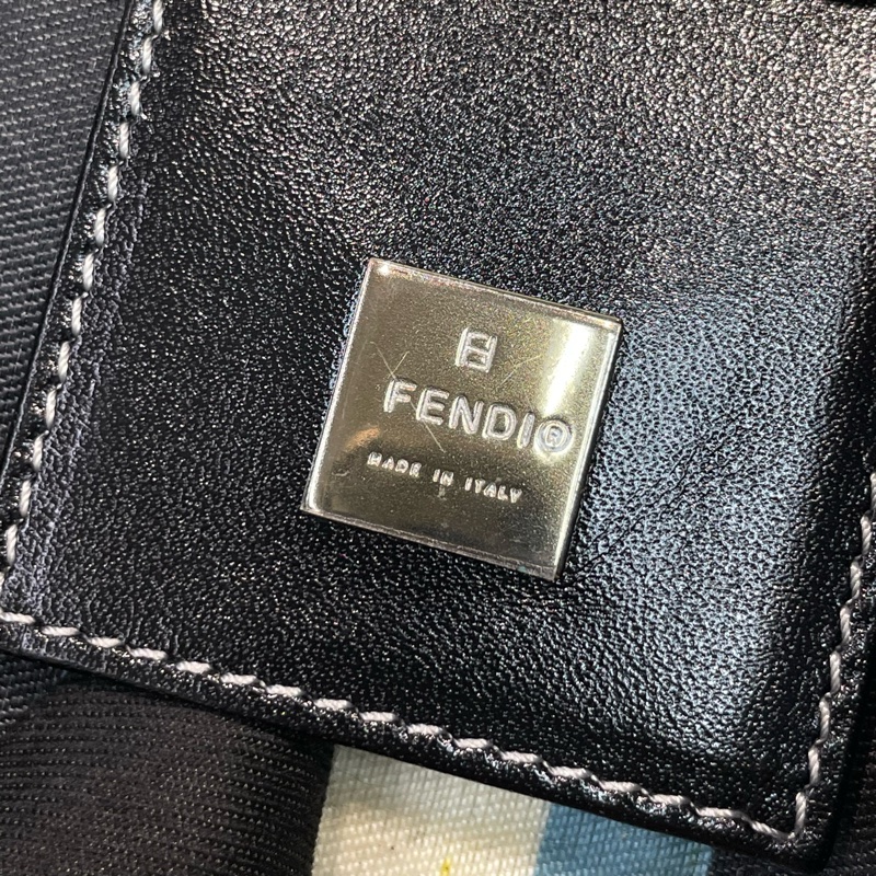 FENDI 深藍色布面鑰匙包 I250-9