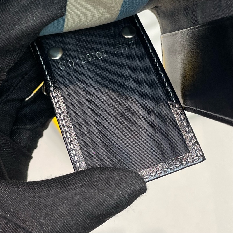 FENDI 深藍色布面鑰匙包 I250-11