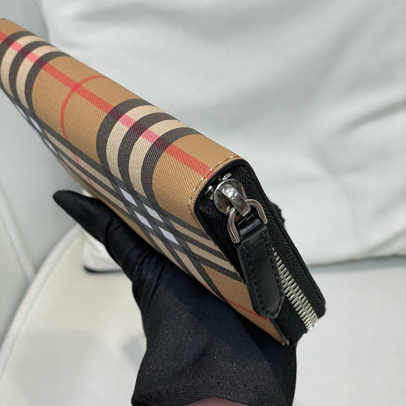 BURBERRY 啡色格子拉鍊長夾 O691-7