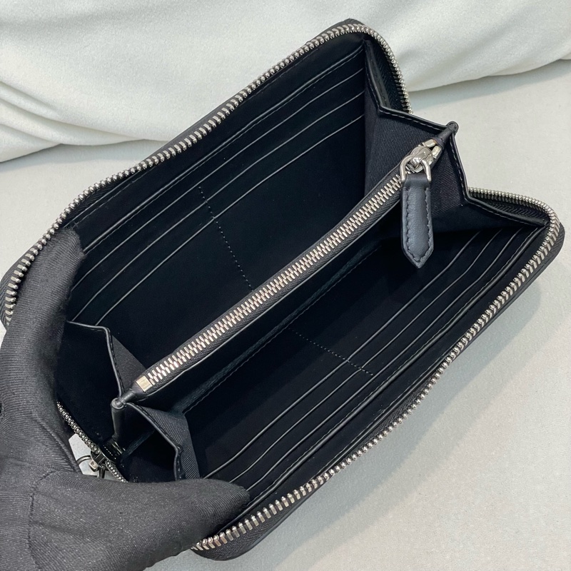 BURBERRY 啡色格子拉鍊長夾 O691-11