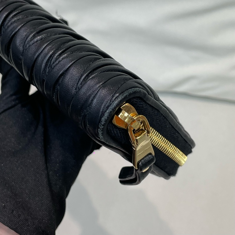 MIU MIU 黑色編織紋長夾 X209-12