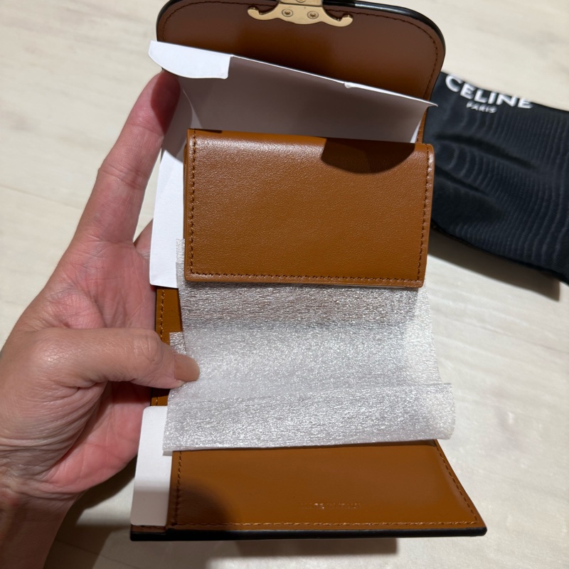 全新CELINE凱旋門棕色三折中夾-2