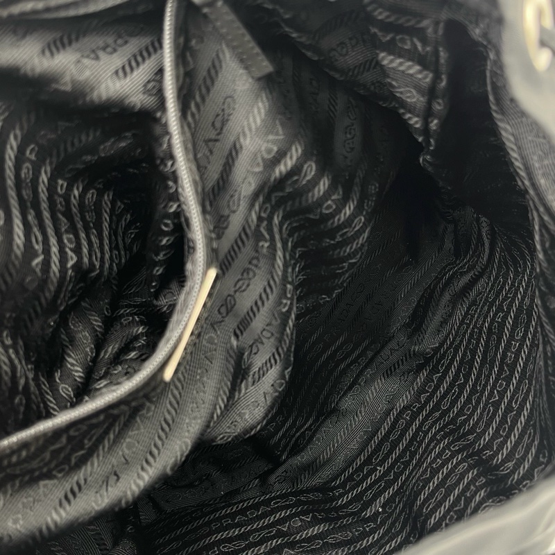 「JL精品代購」Prada黑銀降落傘雙肩包大號-14