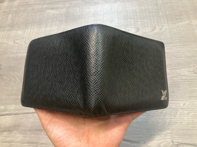 (售出）LOUIS VUITTON LV 路易威登 M30295 Multiple 錢包 皮夾 短夾 皮革 Taïga牛皮 金屬 LOGO 芯片款-2