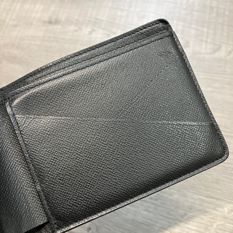 (售出）LOUIS VUITTON LV 路易威登 M30295 Multiple 錢包 皮夾 短夾 皮革 Taïga牛皮 金屬 LOGO 芯片款-16