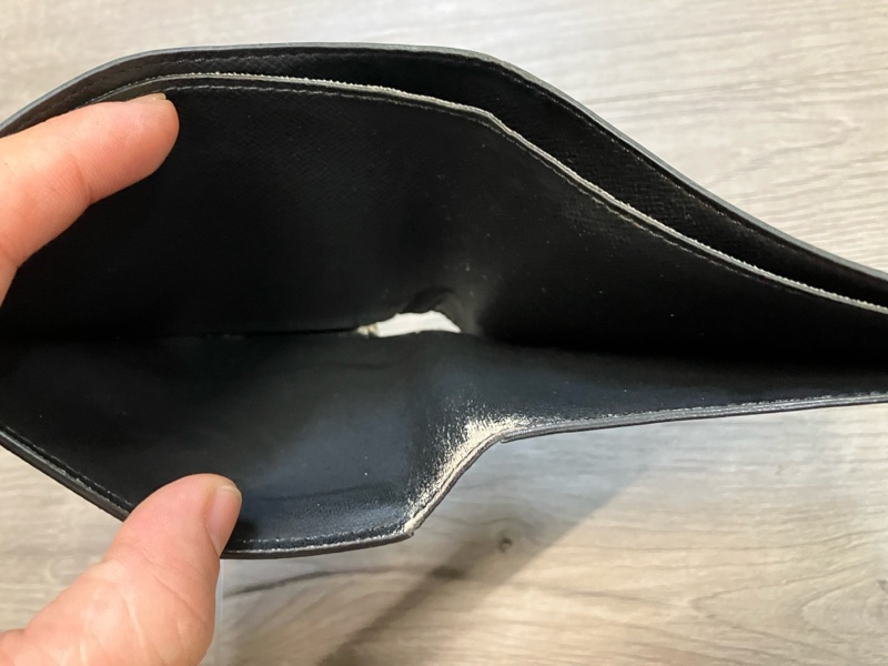 (售出）LOUIS VUITTON LV 路易威登 M30295 Multiple 錢包 皮夾 短夾 皮革 Taïga牛皮 金屬 LOGO 芯片款-19