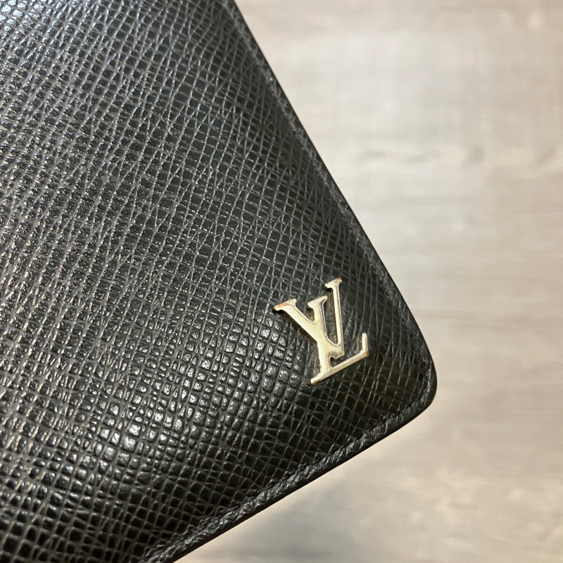 (售出）LOUIS VUITTON LV 路易威登 M30295 Multiple 錢包 皮夾 短夾 皮革 Taïga牛皮 金屬 LOGO 芯片款-30