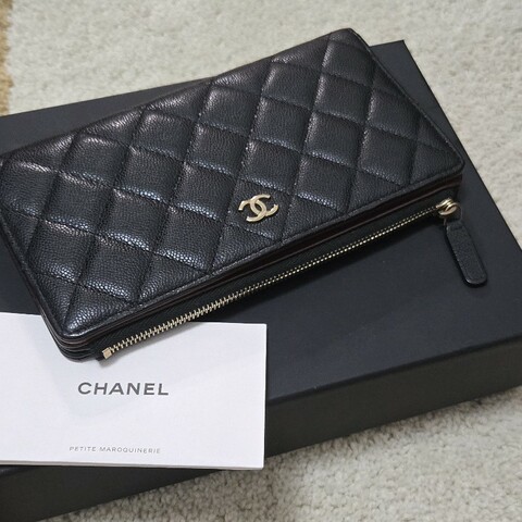 香奈兒 Chanel 荔枝牛皮金釦 雙C logo 對開長夾 新改版