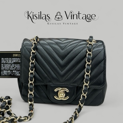 Chanel Lambskin Square 羊皮方胖金扣