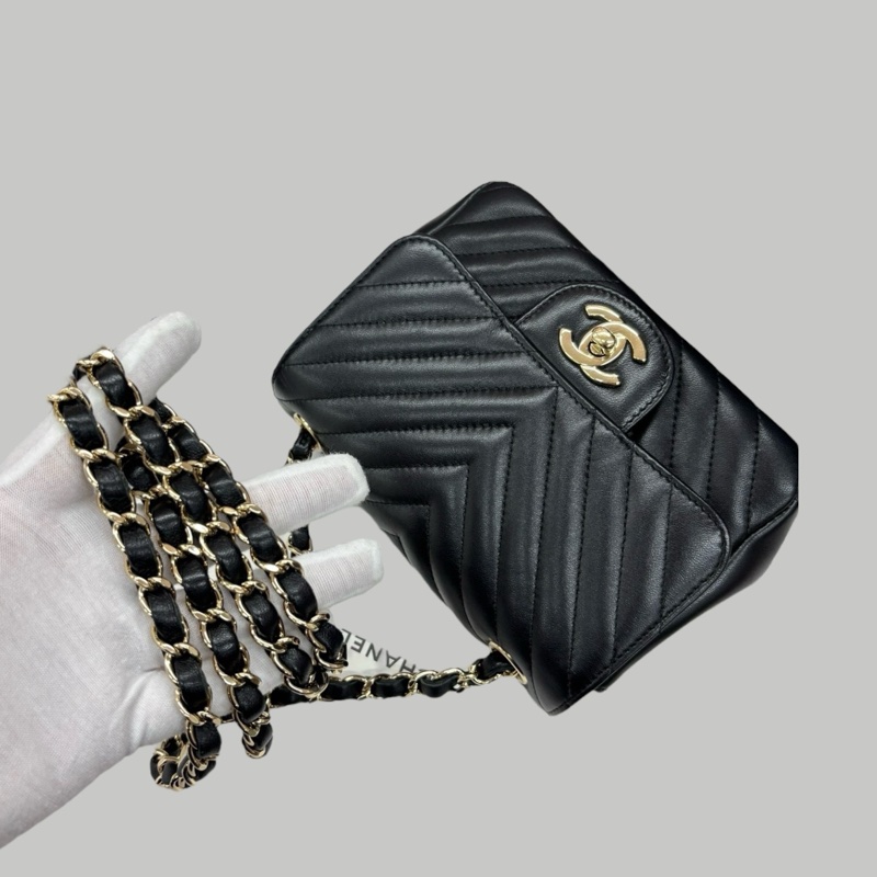 Chanel Lambskin Square 羊皮方胖金扣-7