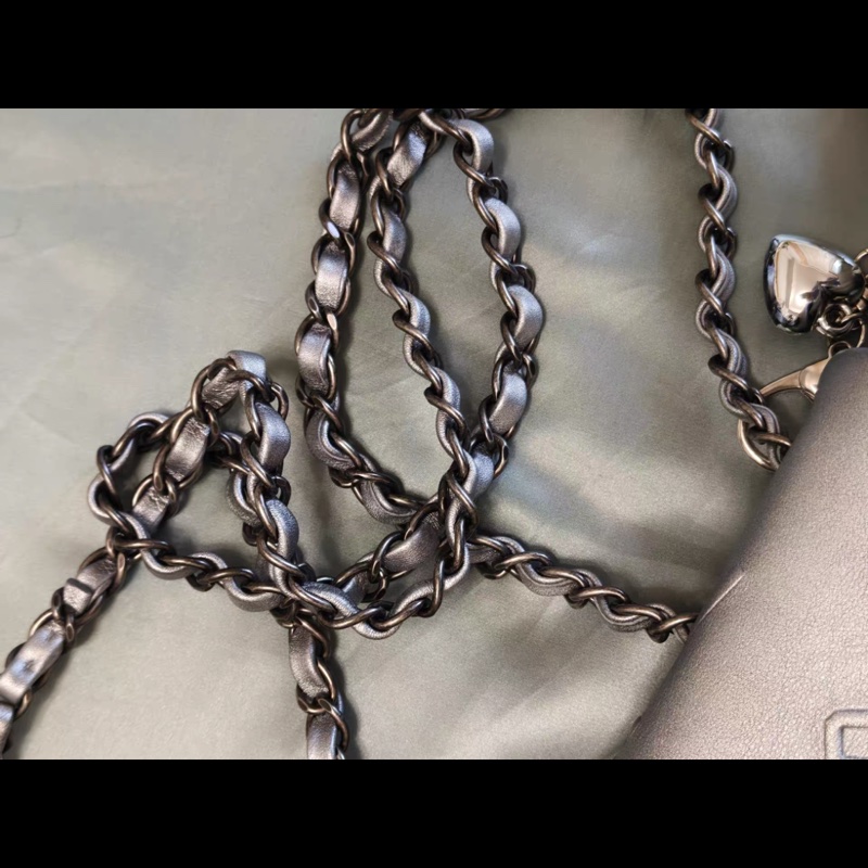 Chanel 浮雕CF系列 銀色香奈兒中號中古包 巴黎限定浮雕香水瓶鏈條包斜挎包 限量款做舊口蓋翻蓋包-5