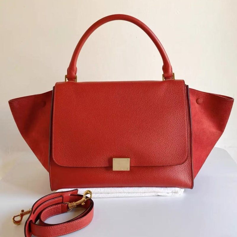 celine 紅色金扣trapeze中號斜背包 婚包 30*25*15,98新 配件塵袋-1