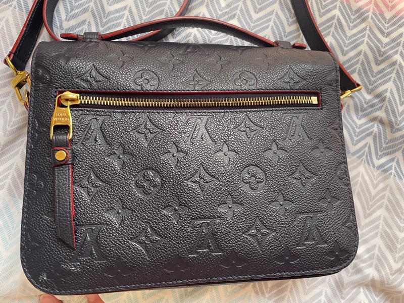 LV 真皮郵差包-2