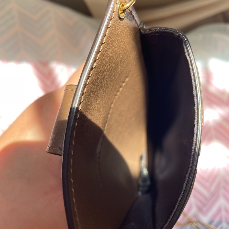 Fendi 真皮手機包 (有信用卡位)-3