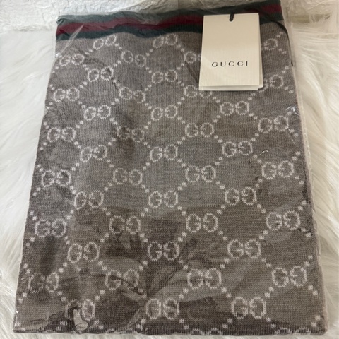 Gucci圍巾