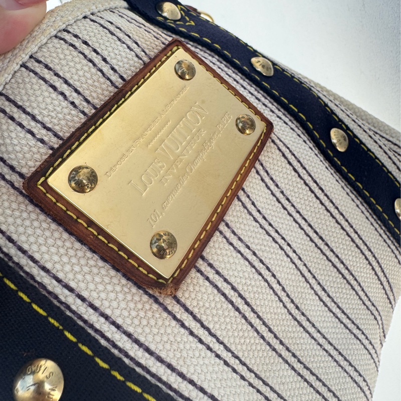Louis Vuitton LV小金牌條紋帆布手提包-1