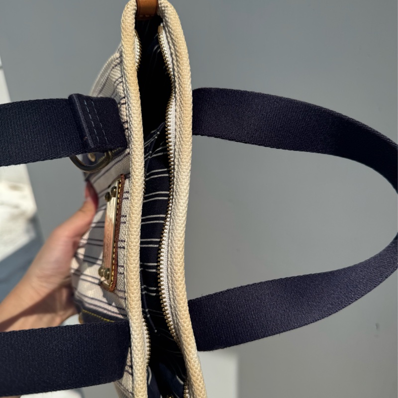 Louis Vuitton LV小金牌條紋帆布手提包-16
