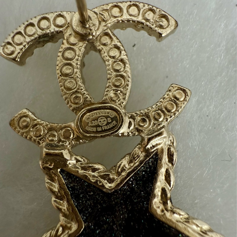 二手CHANEL金色水鑽c logo星星+愛心針式耳環A20S-4