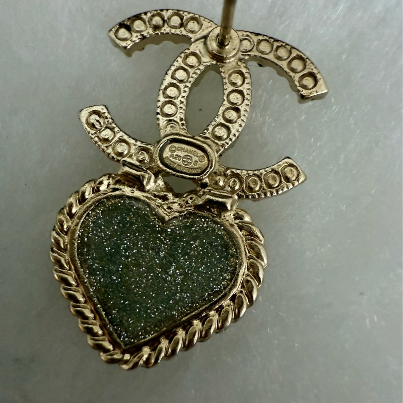 二手CHANEL金色水鑽c logo星星+愛心針式耳環A20S-5