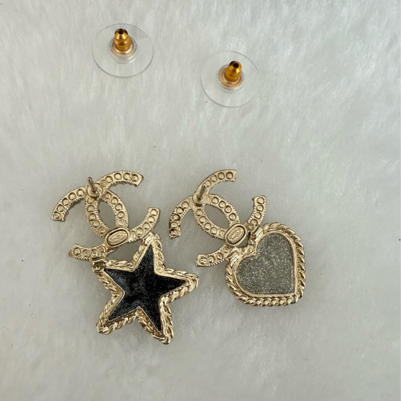 二手CHANEL金色水鑽c logo星星+愛心針式耳環A20S-8