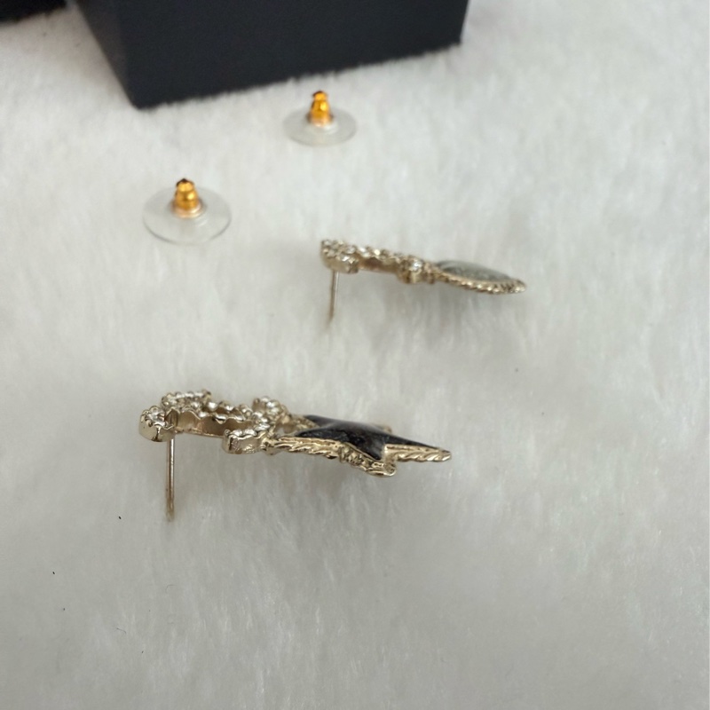 二手CHANEL金色水鑽c logo星星+愛心針式耳環A20S-9