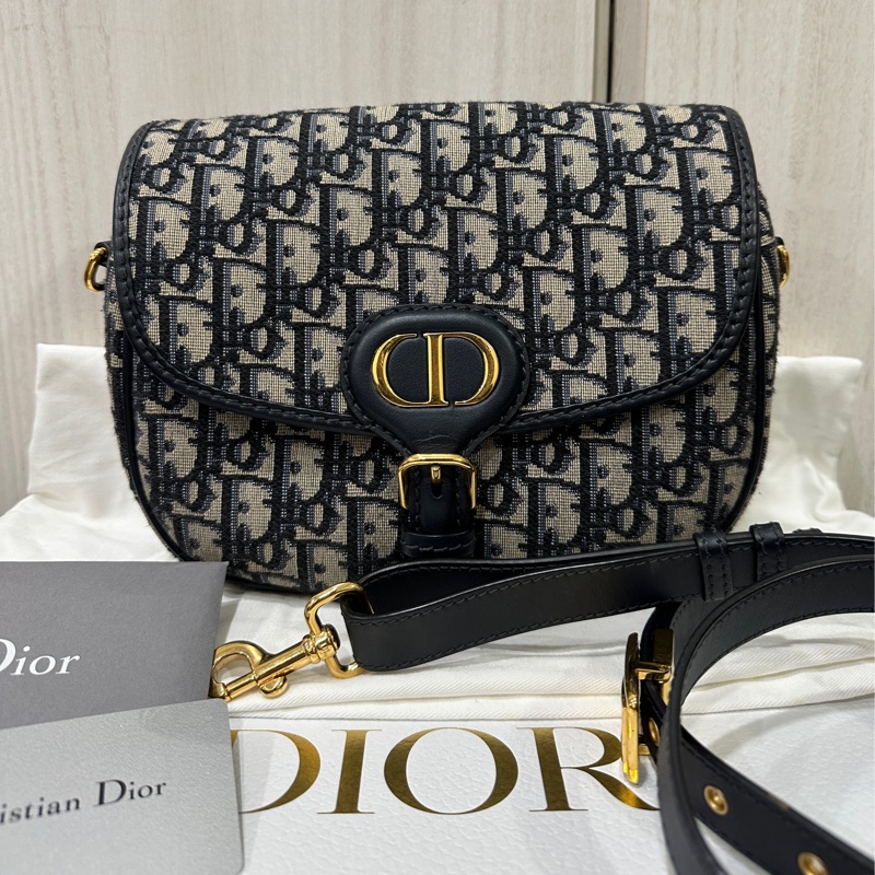 DIOR BOBBY 藍緹花金扣中號斜背包-0