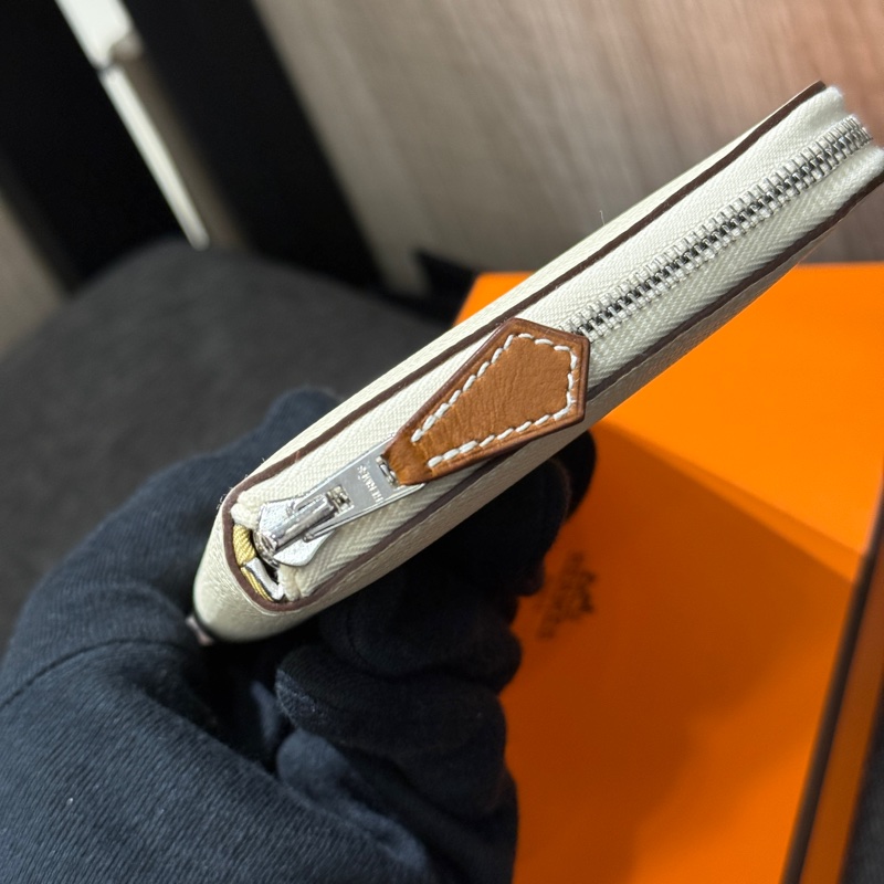 未使用新品 HERMES SILK IN  愛馬仕奶油白全皮拉鍊絲巾長夾 Z刻-4