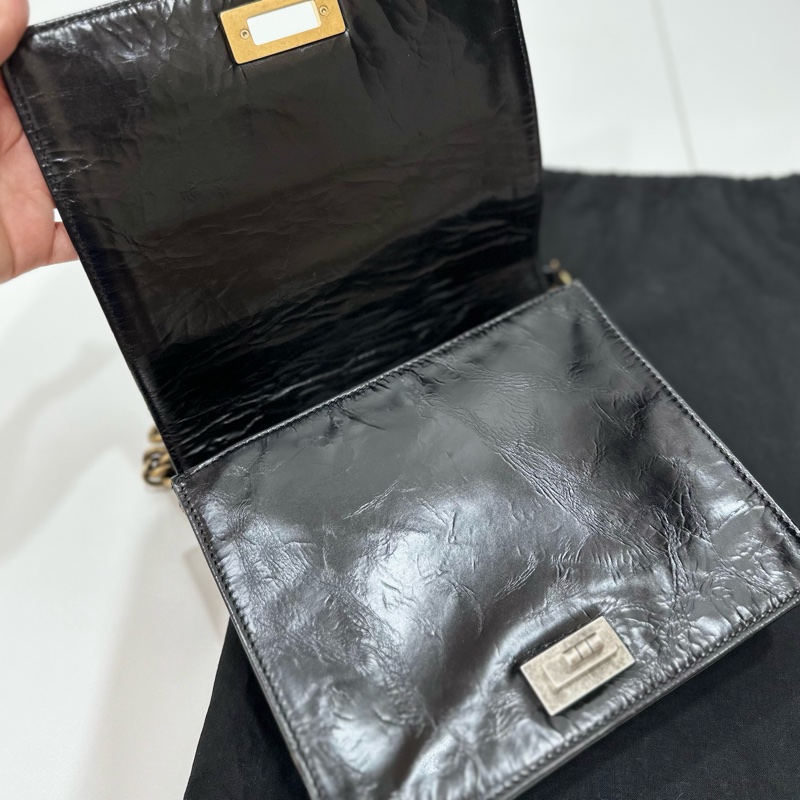 Chanel 香奈兒 黑金 2.55 handle 油蠟牛皮 風琴包 方盒子 斜背包 手提包 肩背包 鍊條包 側背包-34