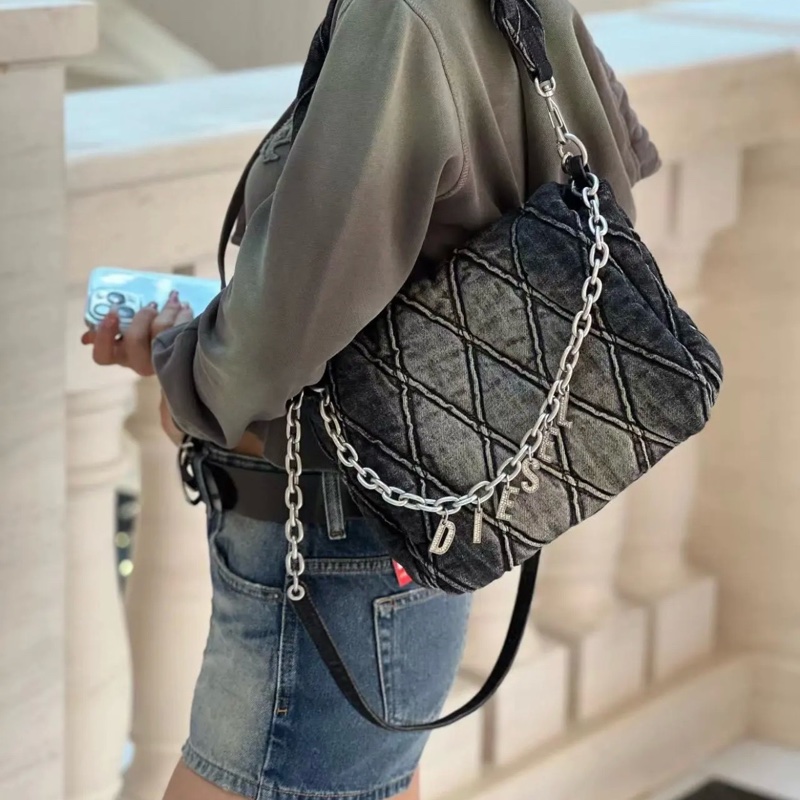 Diesel Charm-D 掛飾logo單肩包中號黑色-2