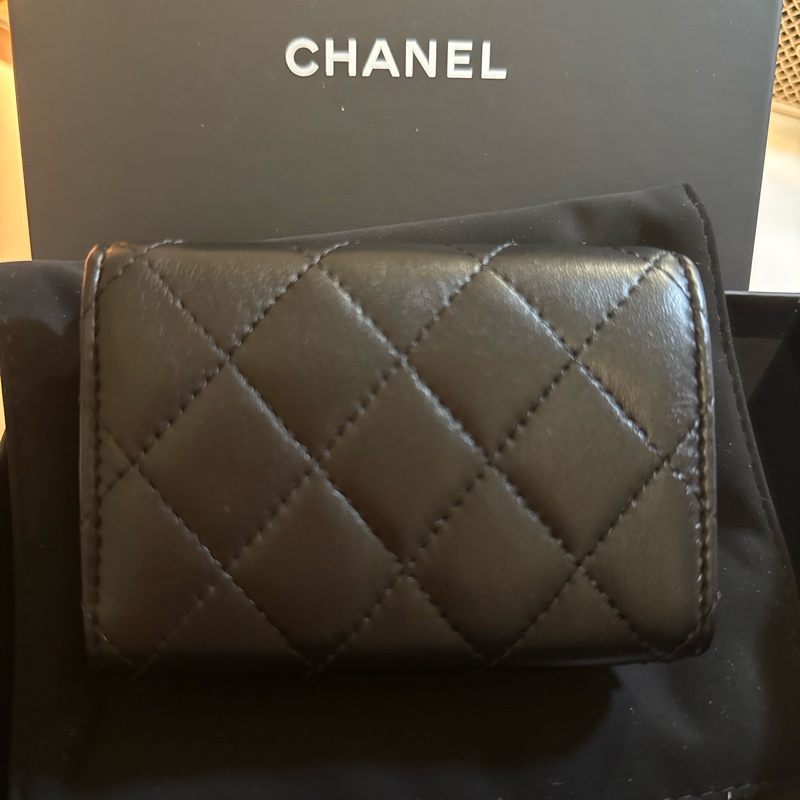 Chanel 小羊皮 黑金 三折短夾-6