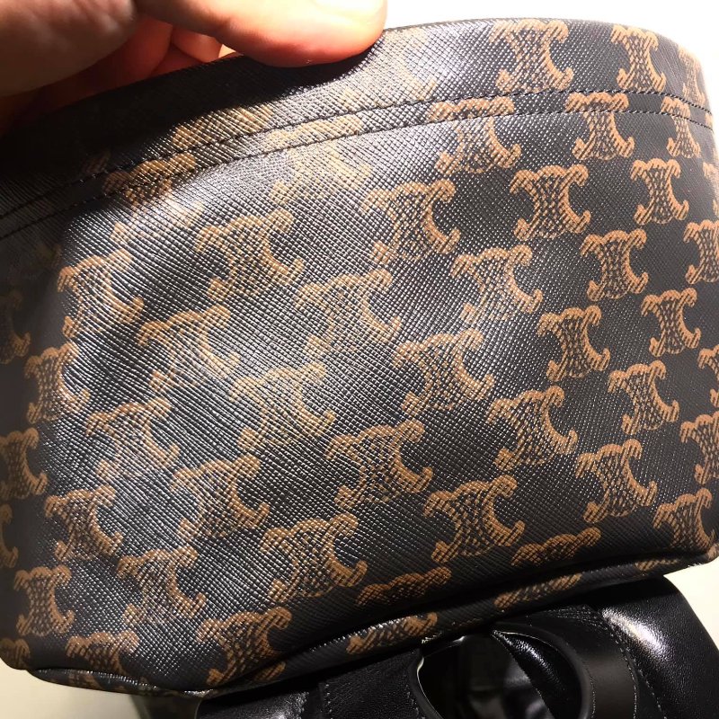 🎉新品好折扣✨Celine 188382 標誌印花牛皮革中號背包 棕黑色-16