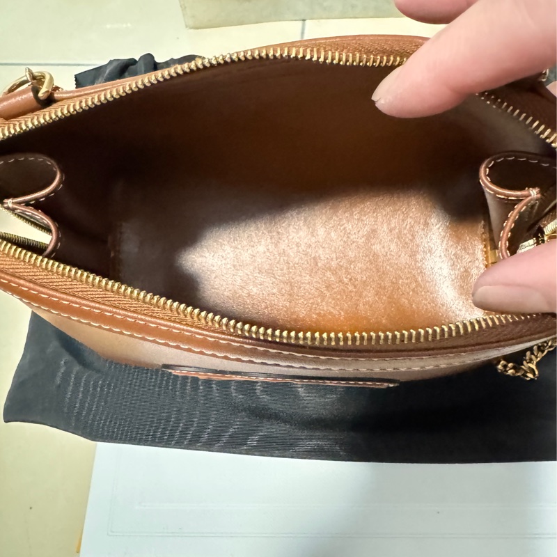 CELINE經典小牛皮貝殼包(閒置品未使用過)-11