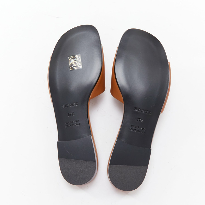 HERMES Dune tan leather palladium Collier de Chien flat sandal EU37.5-9