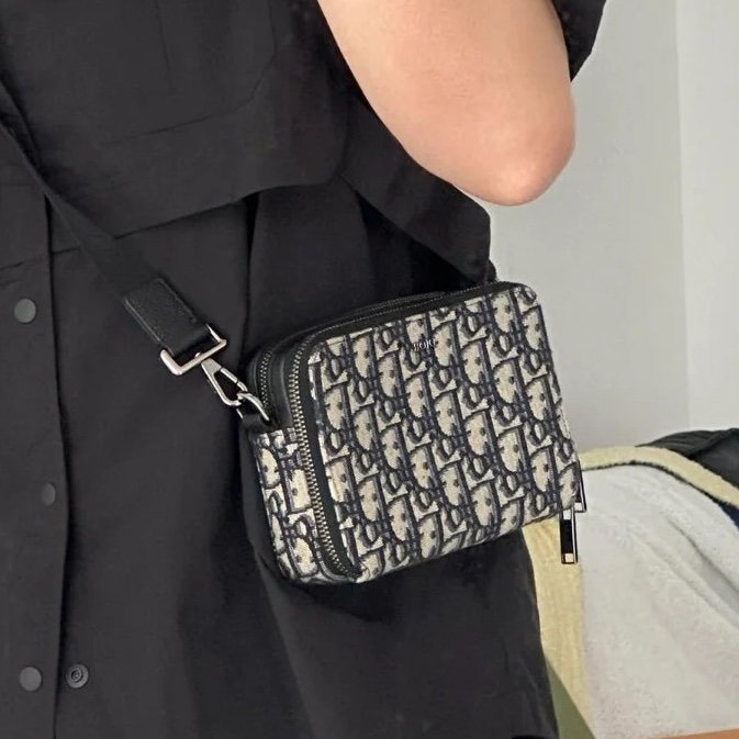 99新帶膜🈶購證😍Dior經典老花男款相機包斜挎單肩包-2