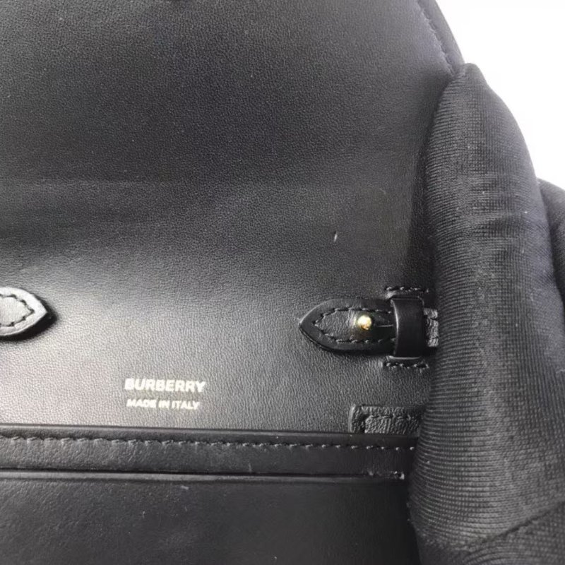 BURBERRY olympia 半月包斜背包13.5*2.5*8 98新 配件塵袋-1