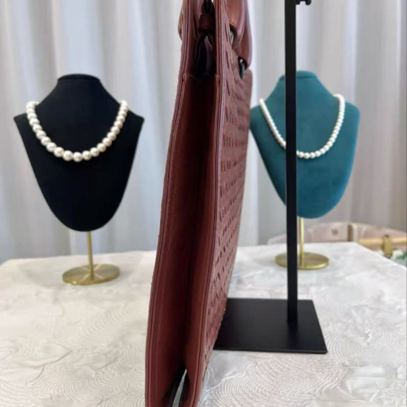 BV 編織手提斜背公事包37*28*3 98新 配件無-4