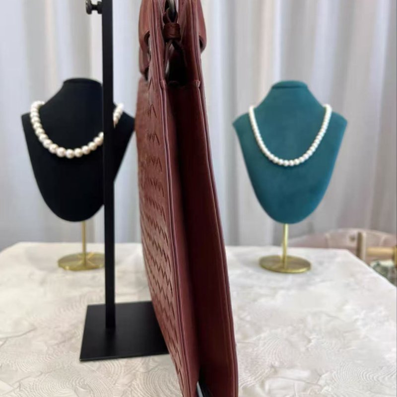 BV 編織手提斜背公事包37*28*3 98新 配件無-5