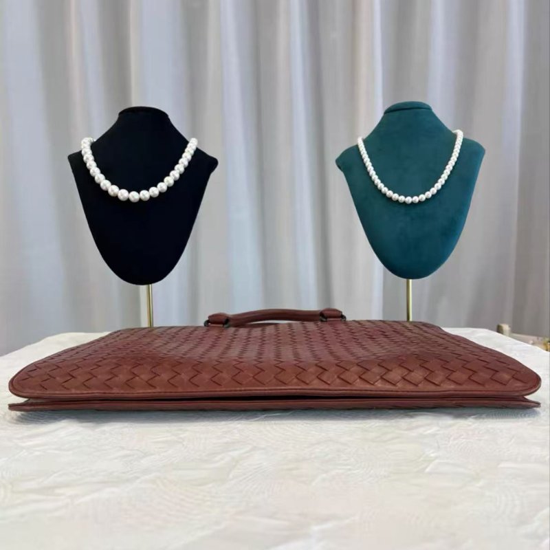 BV 編織手提斜背公事包37*28*3 98新 配件無-6