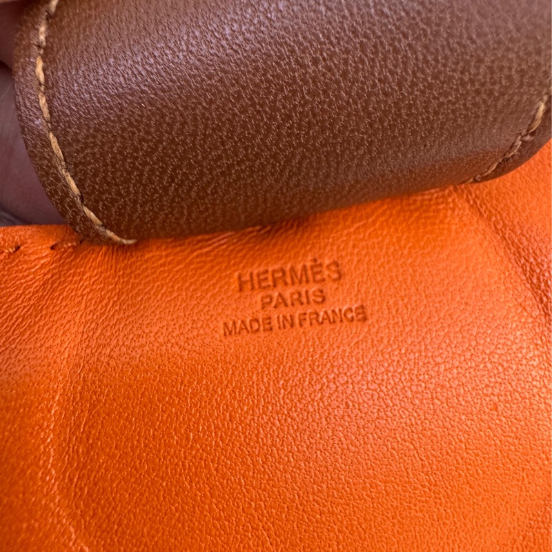 這是一個愛馬仕（Hermès）的Rodeo（小馬）GM 吊飾。-4