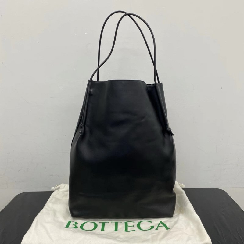 BV 黑色羊皮肩背腋下托特包 33*41*14.5 98新配件塵袋-0