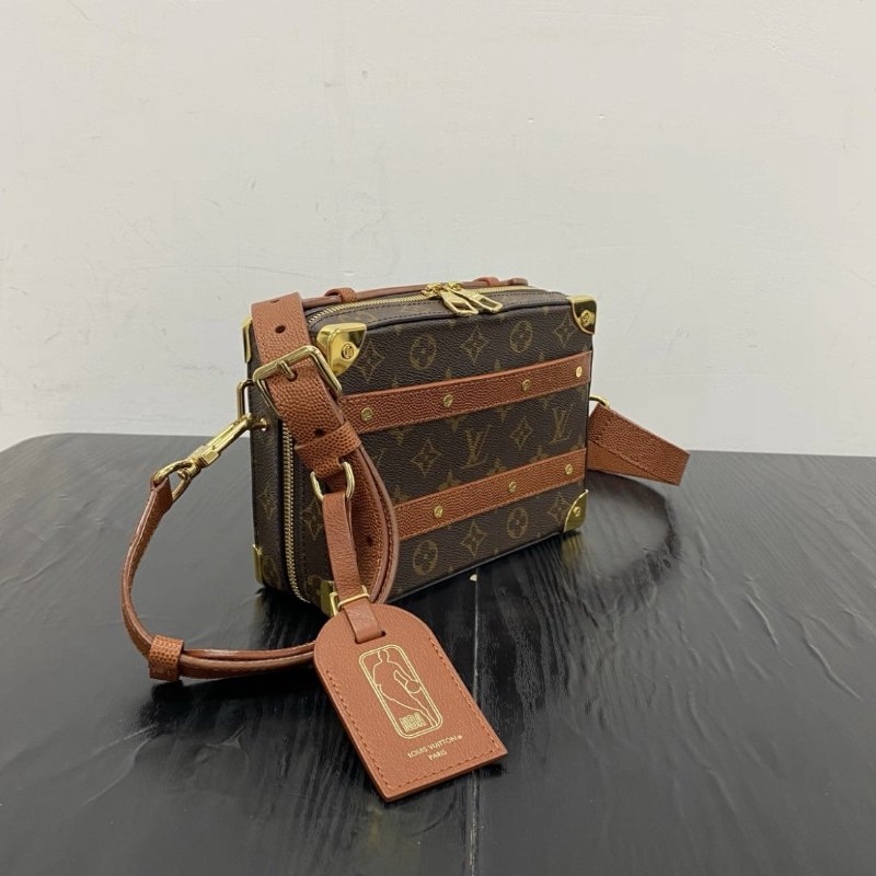 LV NBA聯名款 Trunk硬盒子肩背斜背包芯片款 21*15*7 99新配件塵袋-1