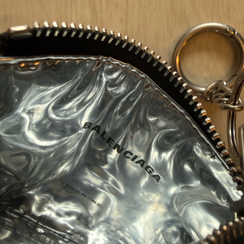 巴黎世家 薯片包吊飾 近全新-3