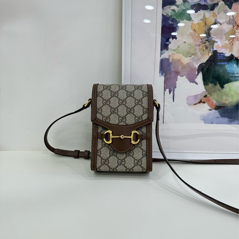 Gucci古馳 老花Horsebit 1955系列直式手機包 尺寸10.5*16*4cm-0