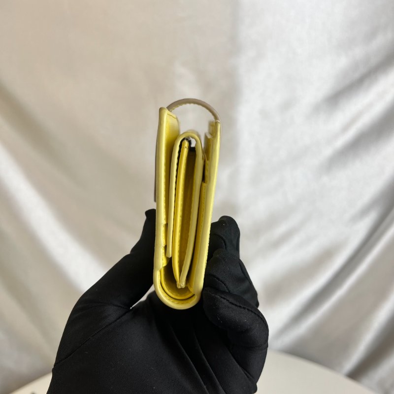 CELINE 黃拚灰釦式短夾-2