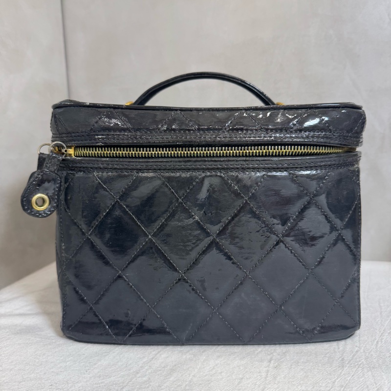 Chanel 黑色漆皮 大號手提化妝包-2